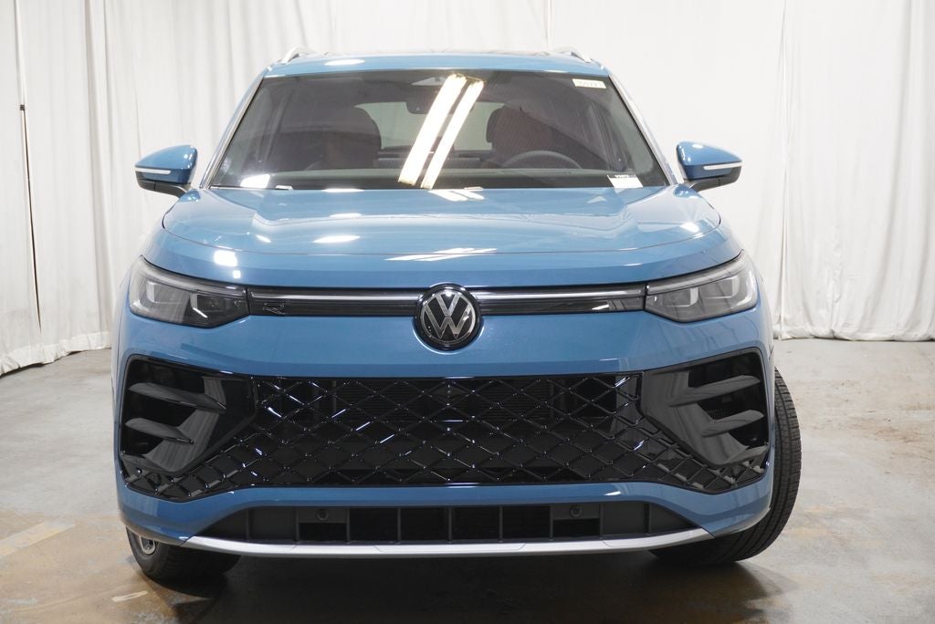 2026 Volkswagen Tiguan 2.0T SEL R-Line