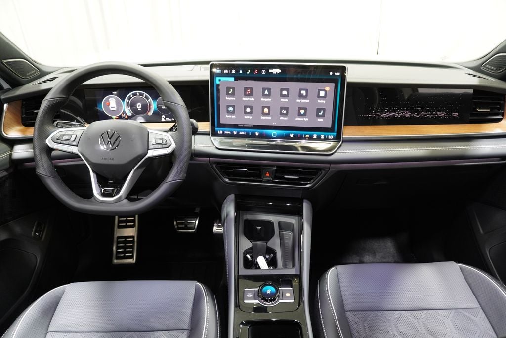 2026 Volkswagen Tiguan 2.0T SEL R-Line Turbo