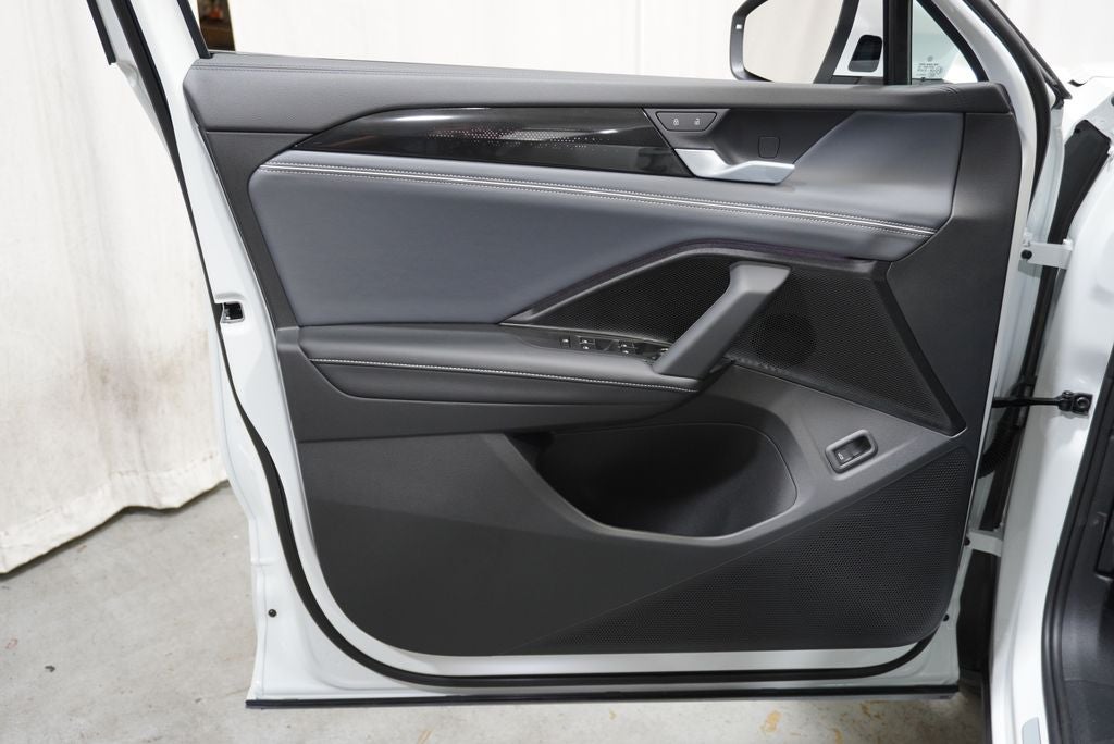 2026 Volkswagen Tiguan 2.0T SEL R-Line Turbo