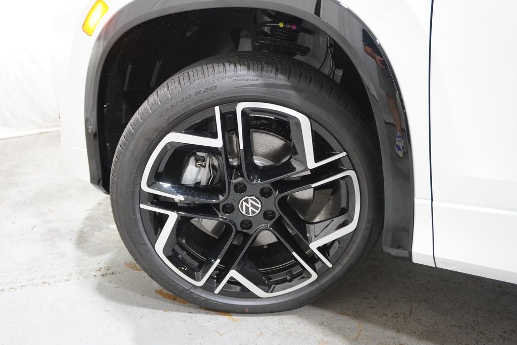 2026 Volkswagen Tiguan 2.0T SEL R-Line Turbo