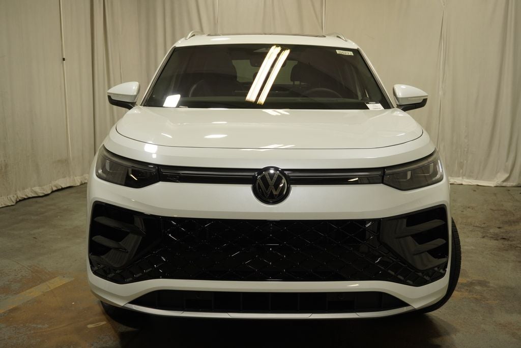 2026 Volkswagen Tiguan 2.0T SEL R-Line Turbo