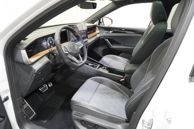2026 Volkswagen Tiguan 2.0T SEL R-Line Turbo