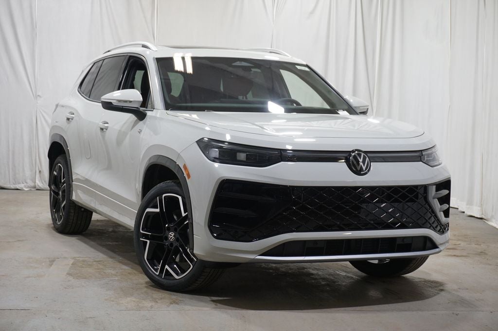 2026 Volkswagen Tiguan 2.0T SEL R-Line Turbo