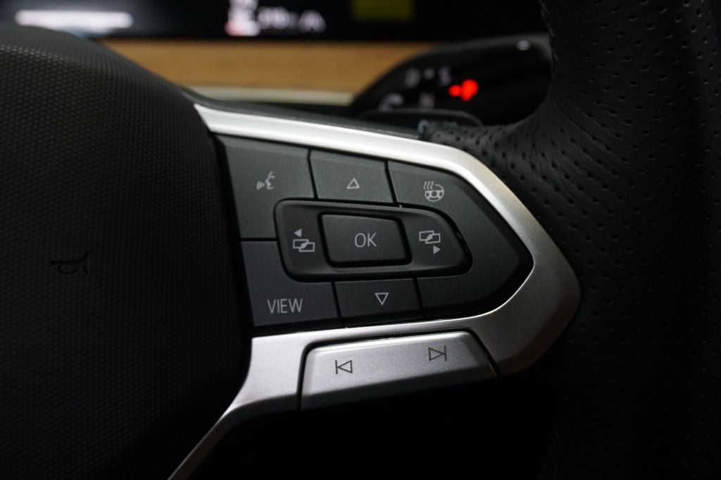 2026 Volkswagen Tiguan 2.0T SEL R-Line Turbo