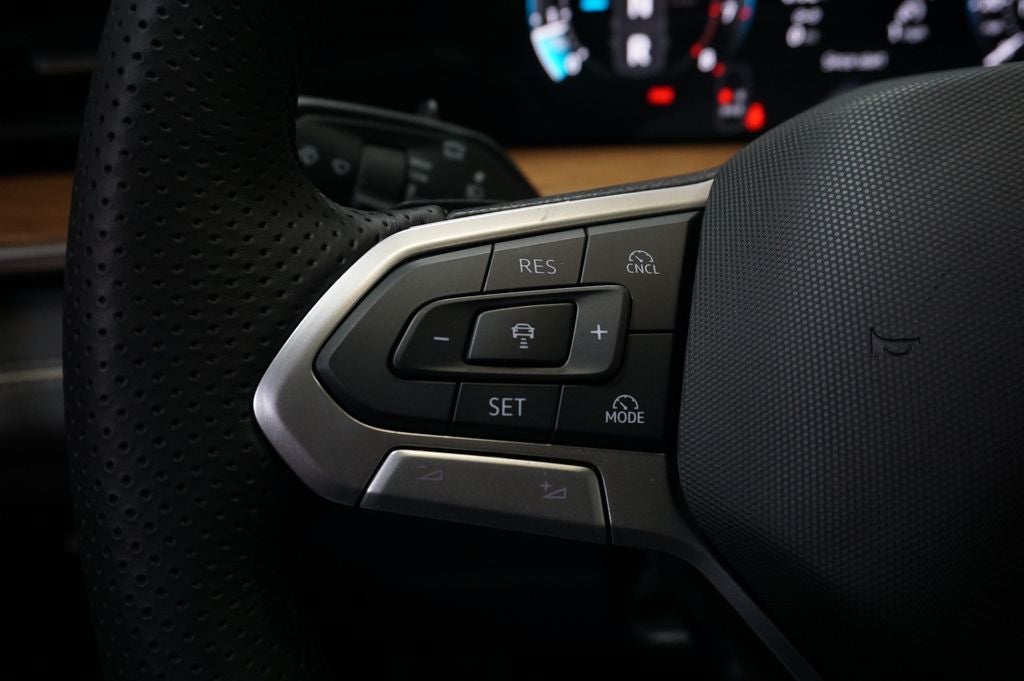 2026 Volkswagen Tiguan 2.0T SEL R-Line Turbo