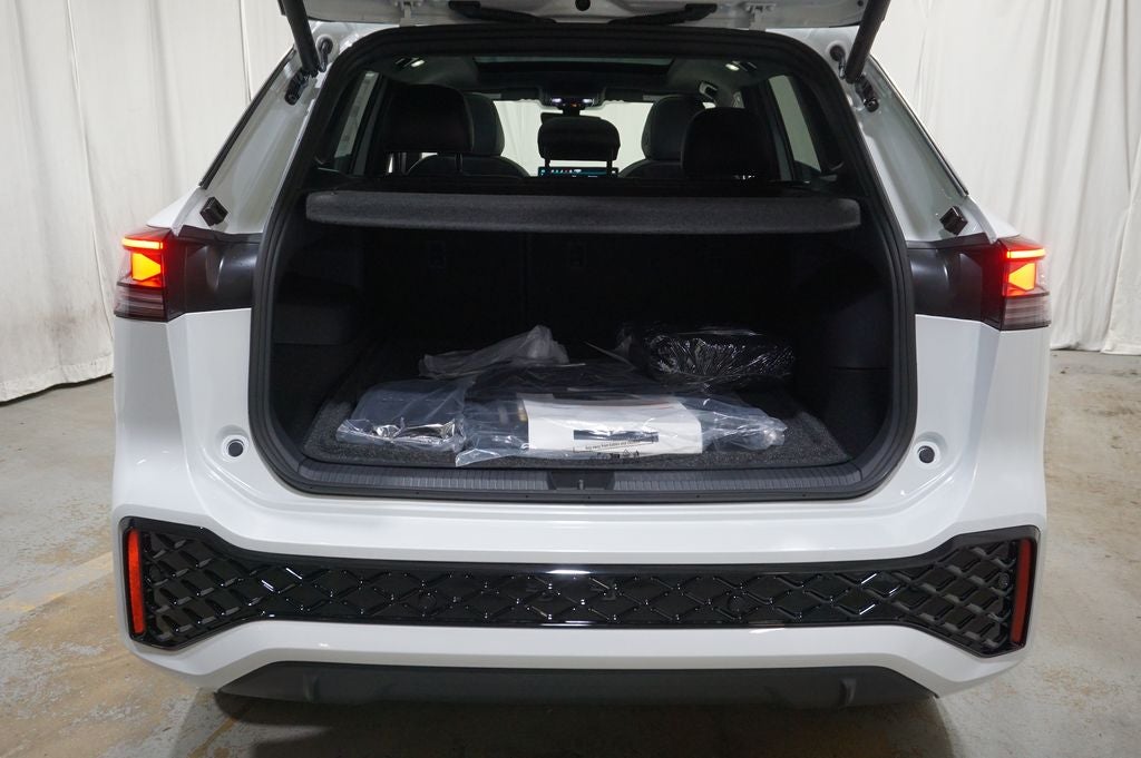 2026 Volkswagen Tiguan 2.0T SEL R-Line Turbo