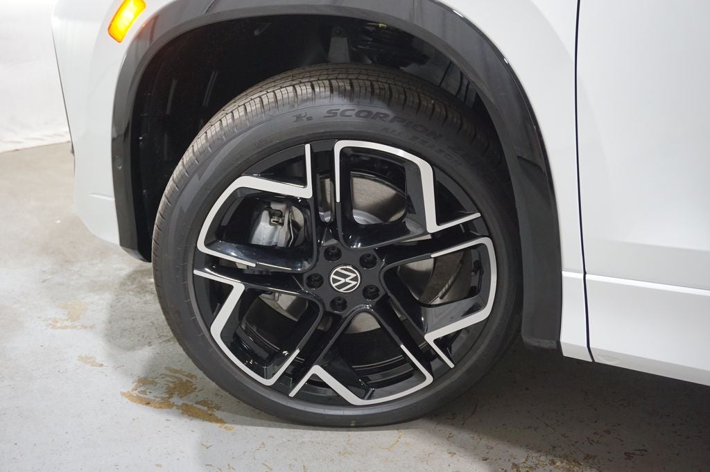 2026 Volkswagen Tiguan 2.0T SEL R-Line Turbo