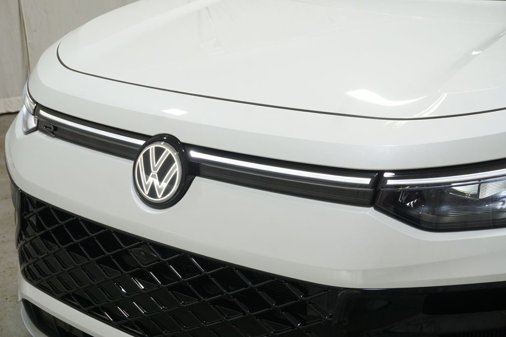 2026 Volkswagen Tiguan 2.0T SEL R-Line Turbo