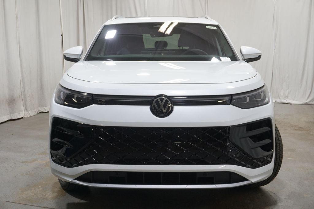 2026 Volkswagen Tiguan 2.0T SEL R-Line Turbo