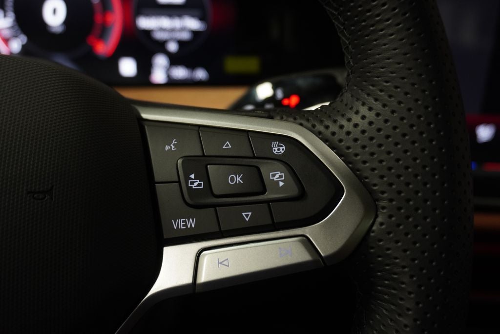 2026 Volkswagen Tiguan 2.0T SEL R-Line