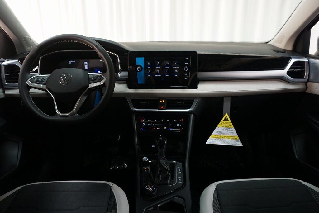 2025 Volkswagen Taos 1.5T SE