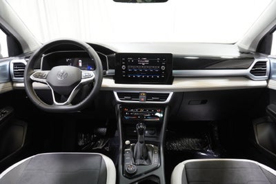 2027 Volkswagen Taos 1.5T SE