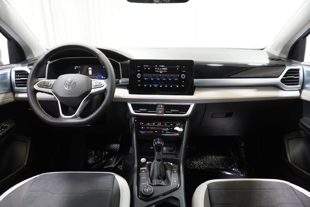 2027 Volkswagen Taos 1.5T SE