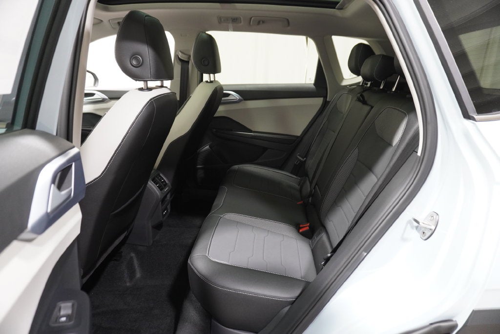 2027 Volkswagen Taos 1.5T SE