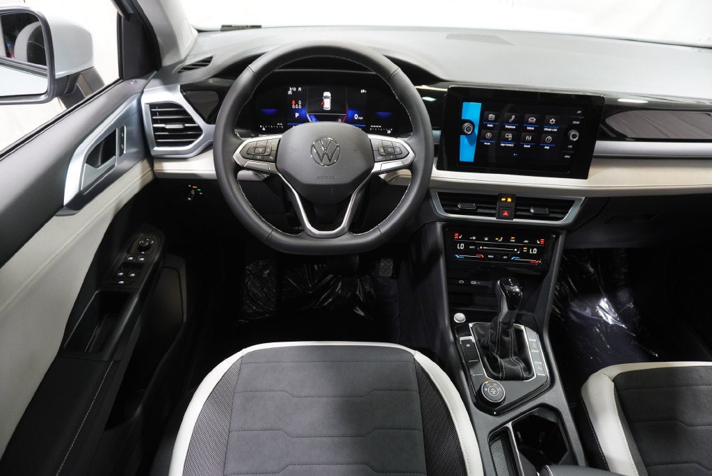 2027 Volkswagen Taos 1.5T SE