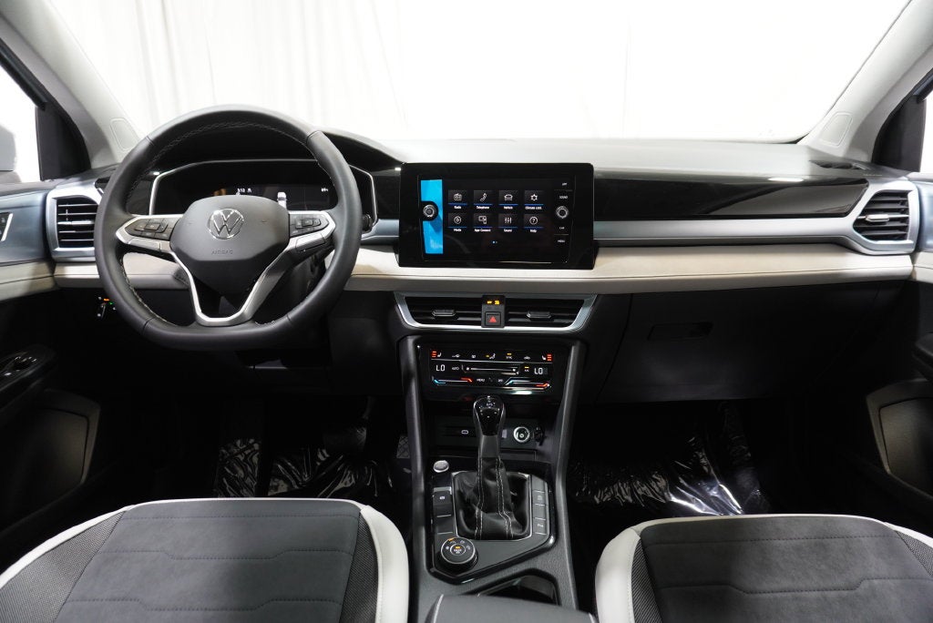 2027 Volkswagen Taos 1.5T SE
