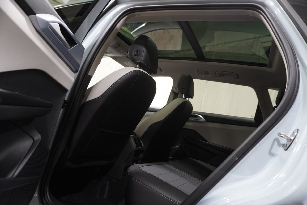 2027 Volkswagen Taos 1.5T SE