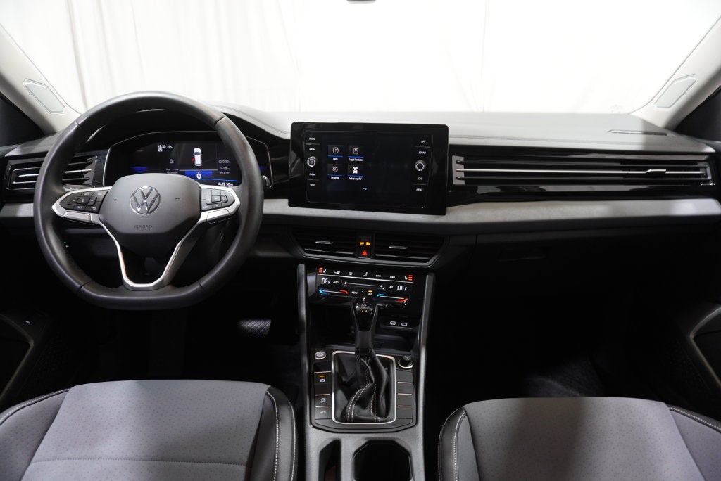 2025 Volkswagen Jetta 1.5T SE