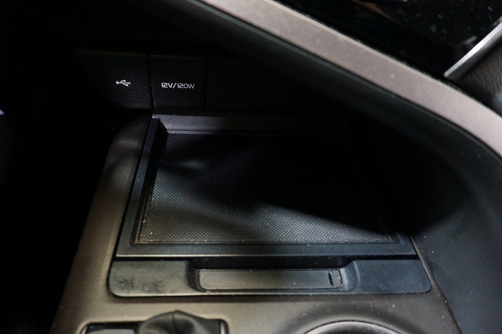 2023 Toyota Camry SE AWD