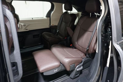 2023 Toyota Sienna Platinum 7 Passenger