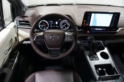 2023 Toyota Sienna Platinum 7 Passenger