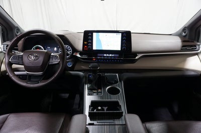 2023 Toyota Sienna Platinum 7 Passenger