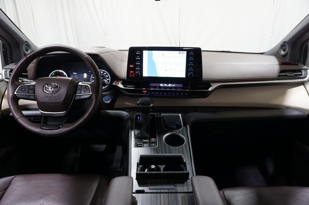 2023 Toyota Sienna Platinum 7 Passenger