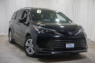 2023 Toyota Sienna Platinum 7 Passenger