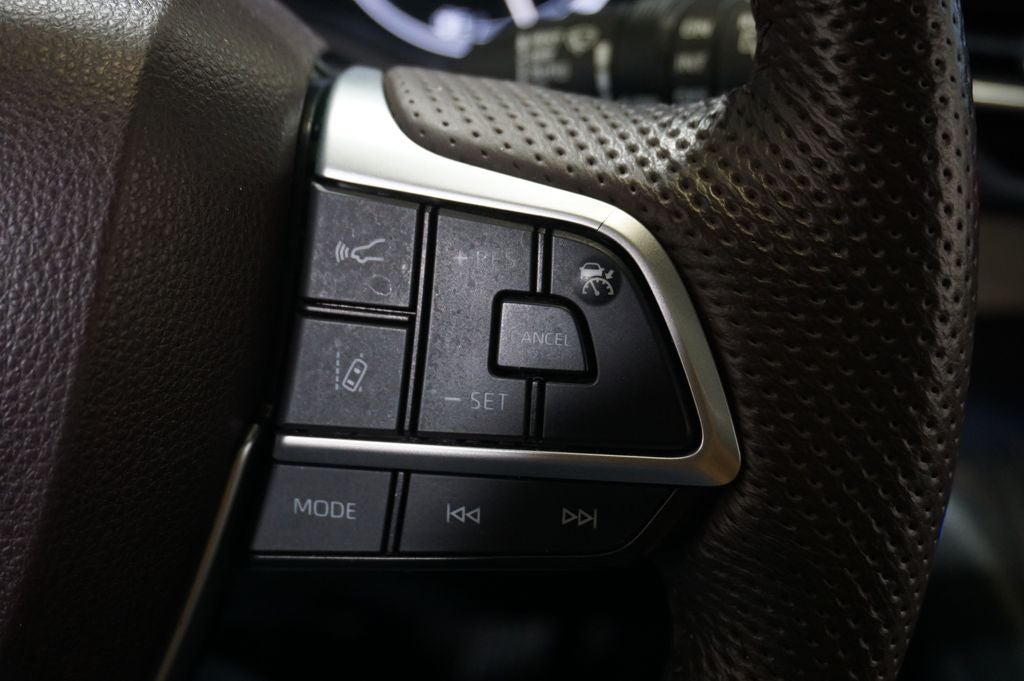 2023 Toyota Sienna Platinum 7 Passenger