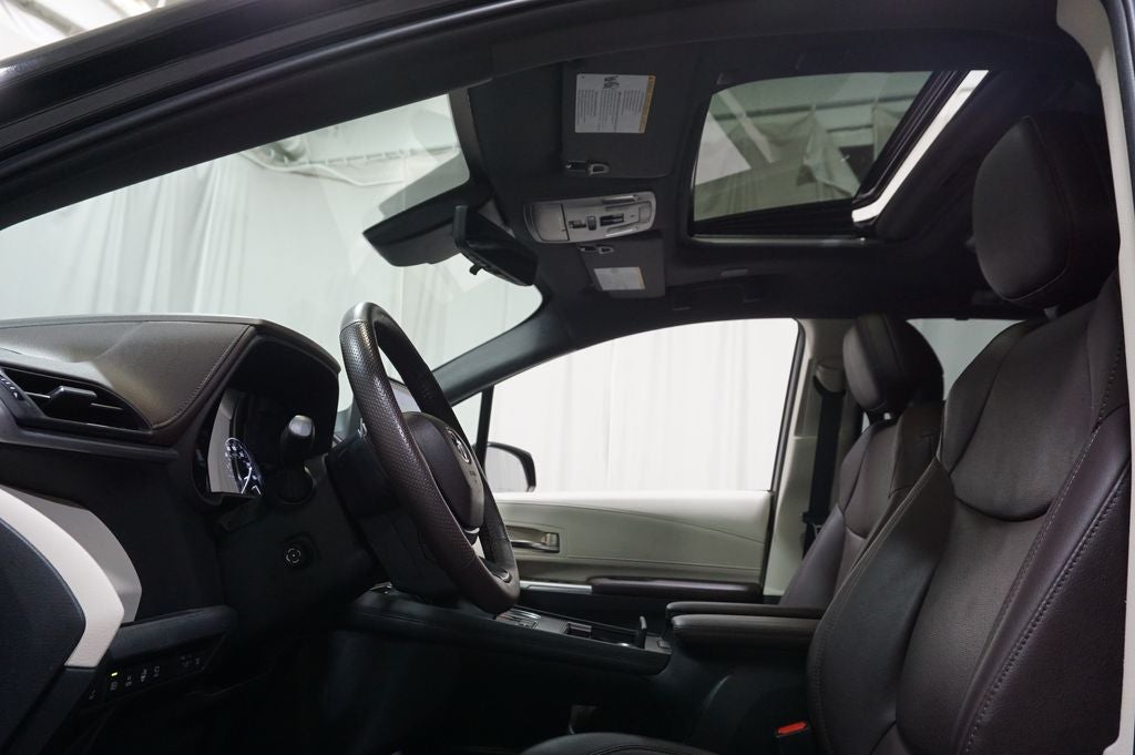 2023 Toyota Sienna Platinum 7 Passenger