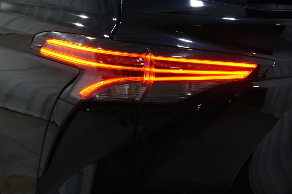 2023 Toyota Sienna Platinum 7 Passenger