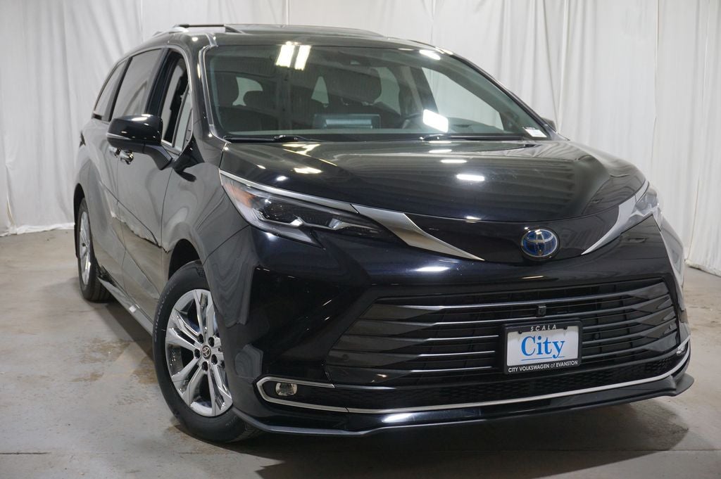 2023 Toyota Sienna Platinum 7 Passenger