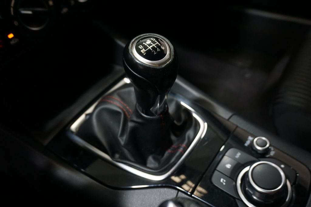 2015 Mazda Mazda3 i Touring