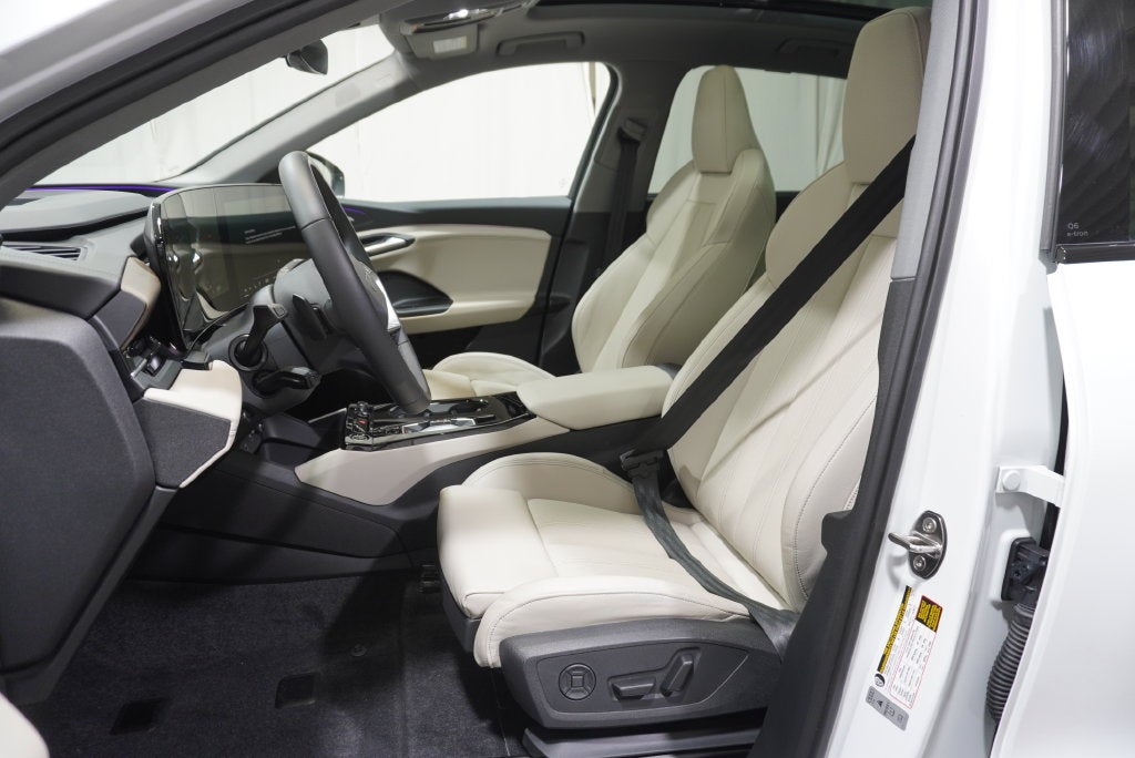 2025 Audi Q6 e-tron Premium Plus
