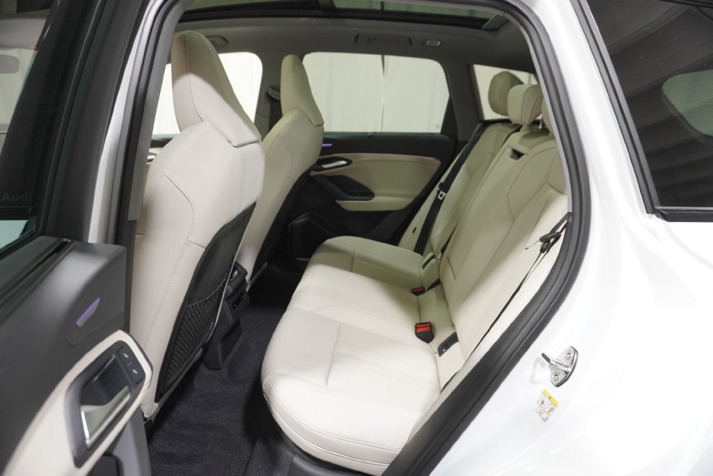 2025 Audi Q6 e-tron Premium Plus
