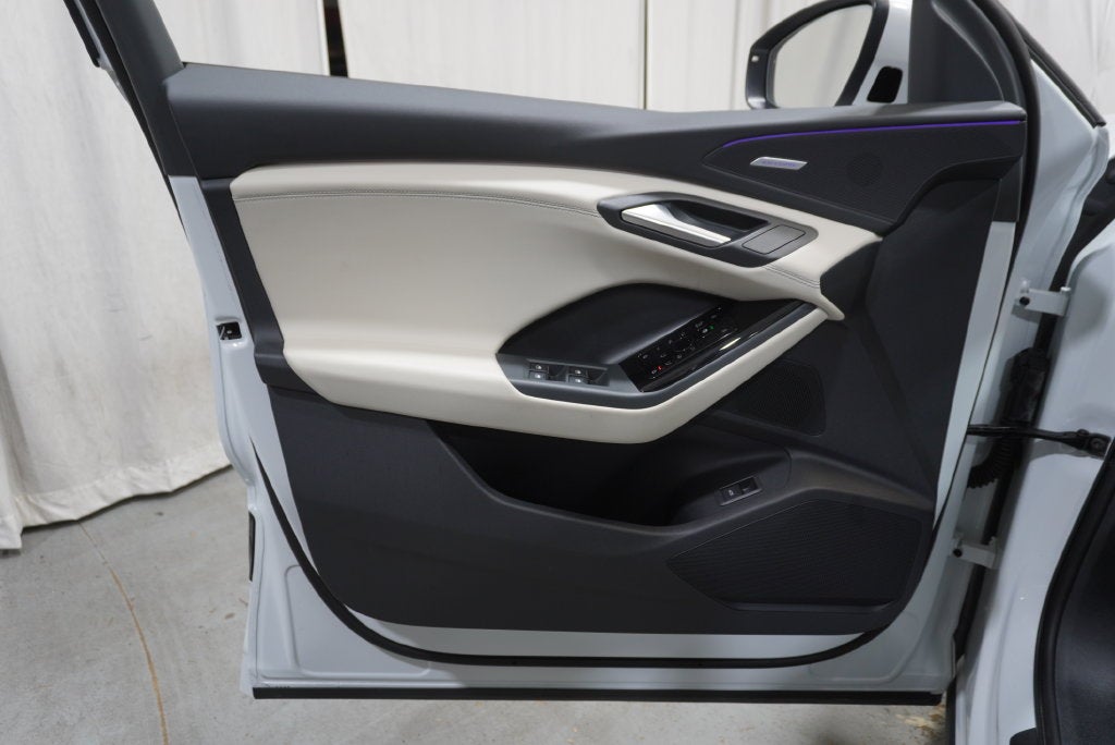 2025 Audi Q6 e-tron Premium Plus