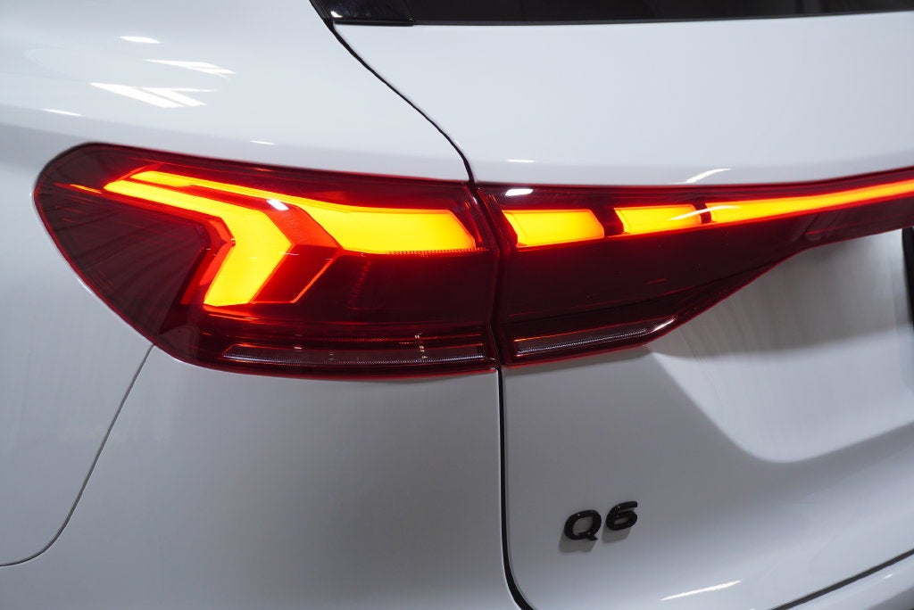 2025 Audi Q6 e-tron Premium Plus