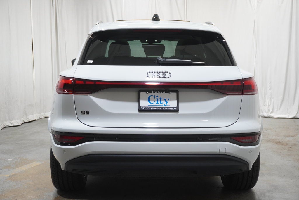2025 Audi Q6 e-tron Premium Plus