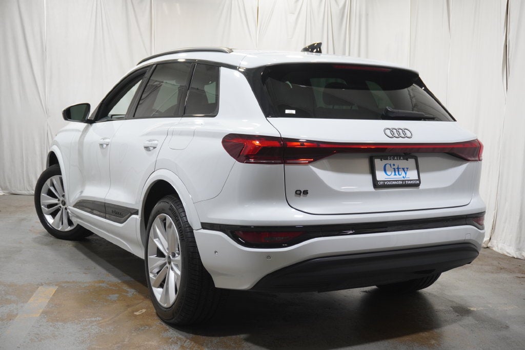 2025 Audi Q6 e-tron Premium Plus