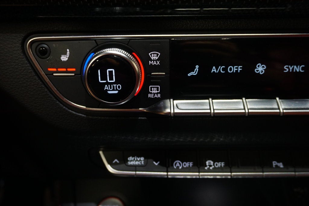 2023 Audi SQ5 Premium Plus quattro