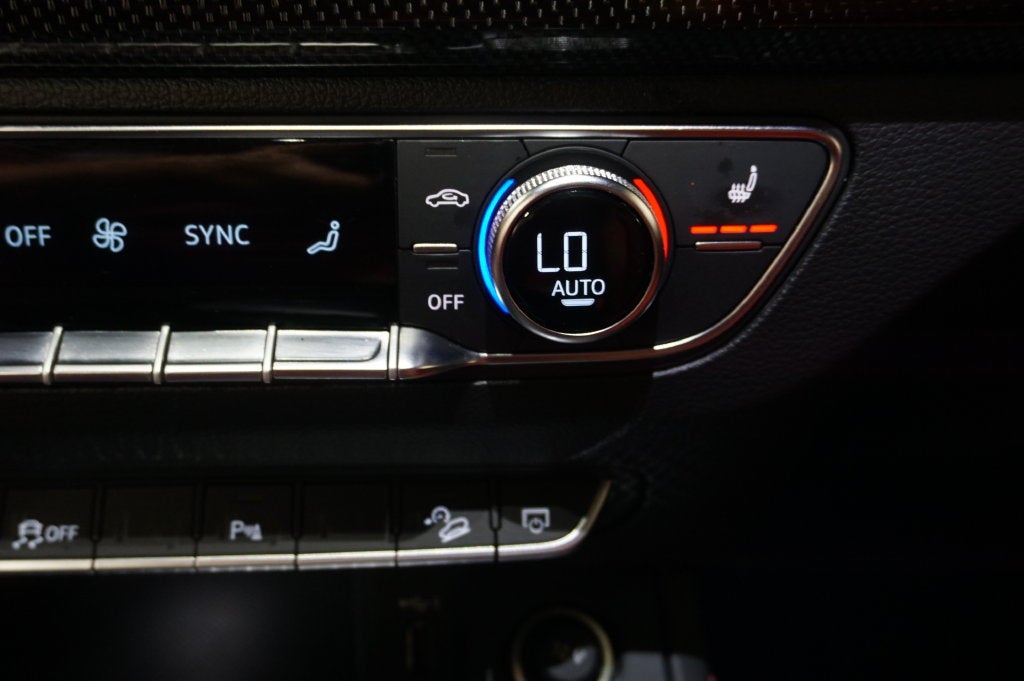 2023 Audi SQ5 Premium Plus quattro