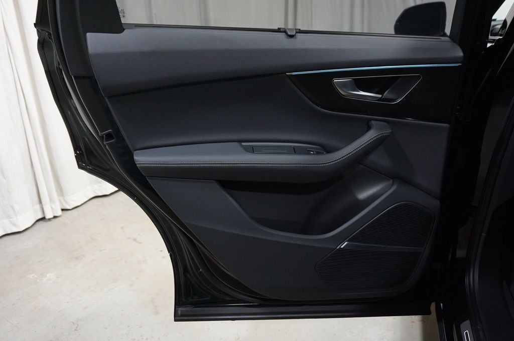 2025 Audi Q7 45 Premium Plus quattro