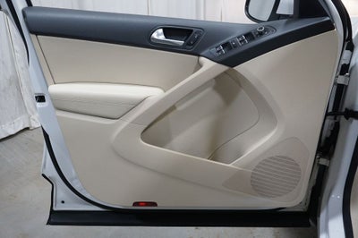 2011 Volkswagen Tiguan SE 4Motion