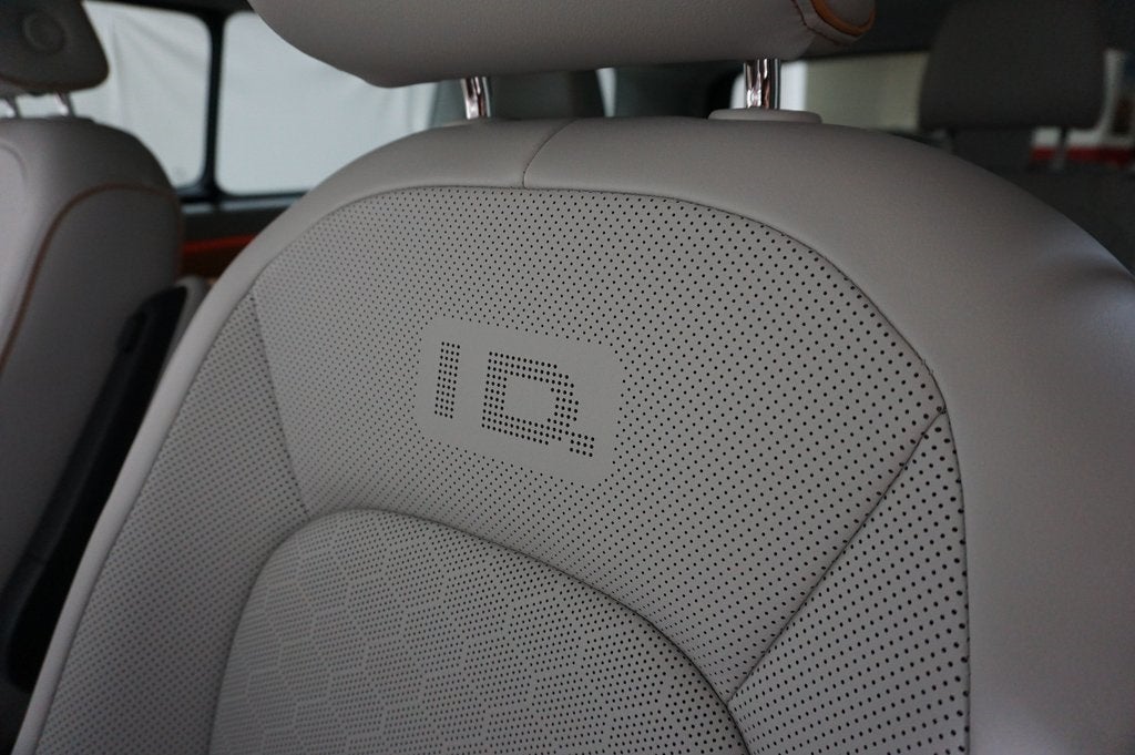 2025 Volkswagen ID. Buzz PRO S PLUS AWD