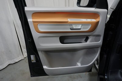 2025 Volkswagen ID. Buzz PRO S PLUS AWD