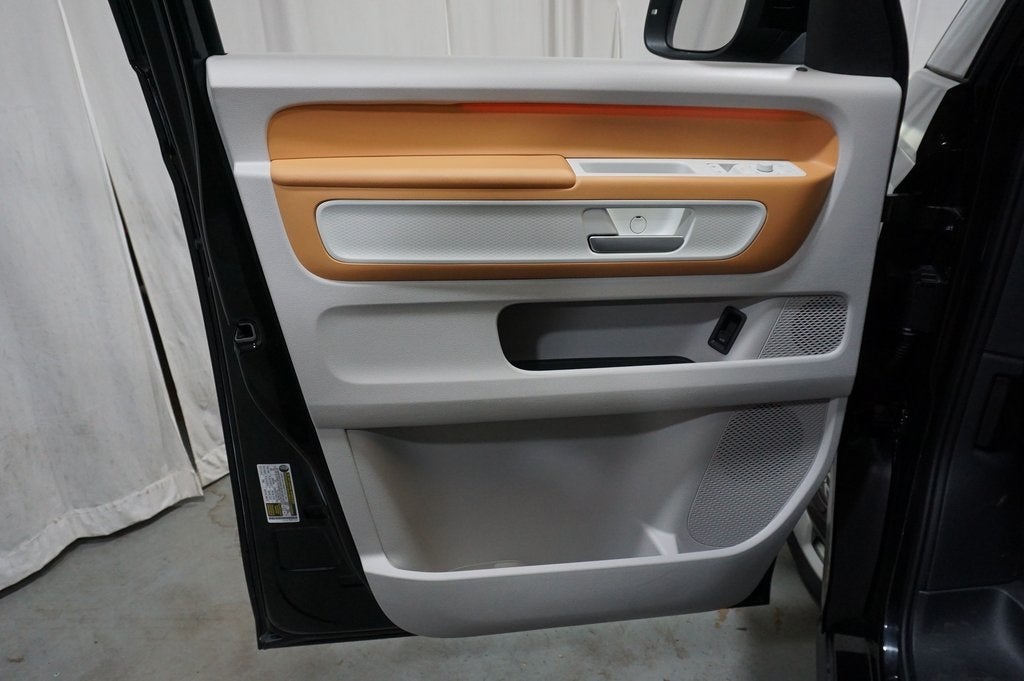 2025 Volkswagen ID. Buzz PRO S PLUS AWD