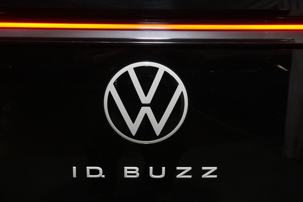2025 Volkswagen ID. Buzz PRO S PLUS AWD