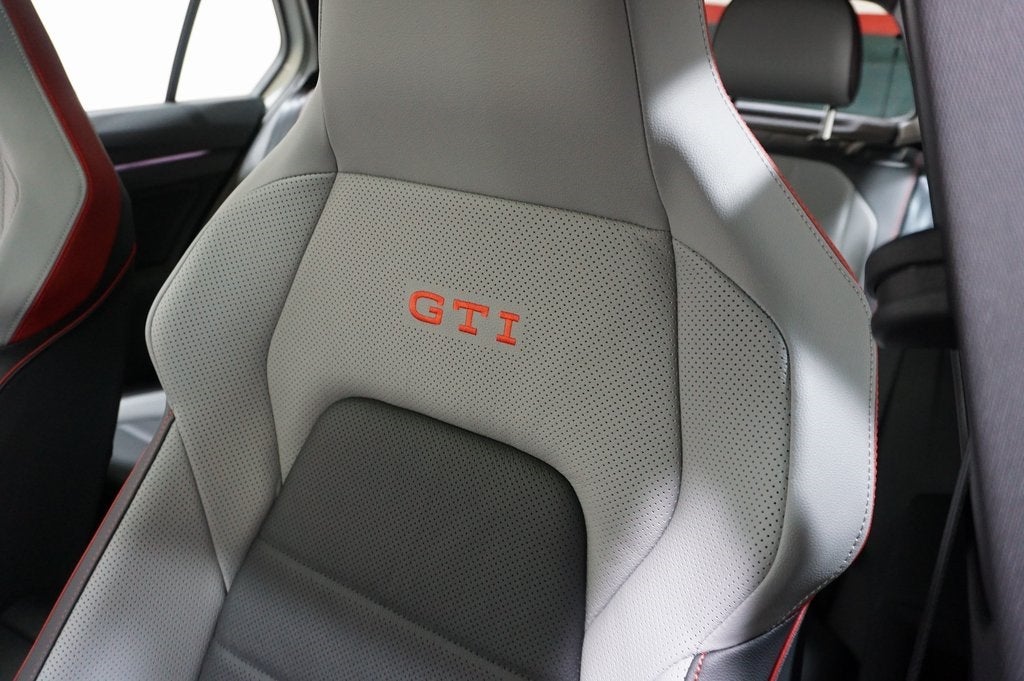2025 Volkswagen Golf GTI 2.0T SE