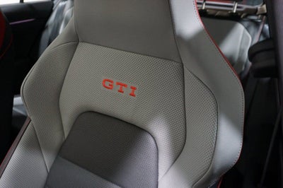 2025 Volkswagen Golf GTI 2.0T SE