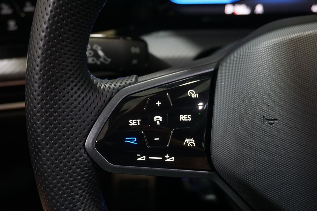 2024 Volkswagen Golf R 2.0T